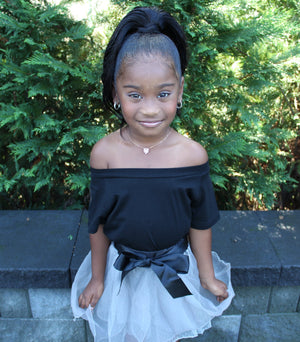 The Soho 2 piece set is perfect for the city girl diva's! The set includes black off the shoulder top and grey tulle skirt with black ribbon that ties in a bow. So elegant and oh so super chic! Your toddler girl will love how fancy she looks! 